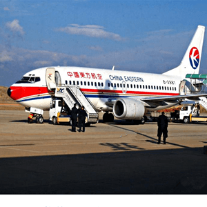 迪庆香格里拉航空快运业稳步发展的原因是什么？